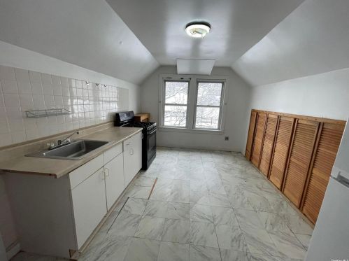 26 Devonia Ave, Mount Vernon NY 10552-1007 exterior