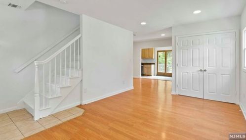 29 River Rd, Oakland NJ  07436-1912 exterior