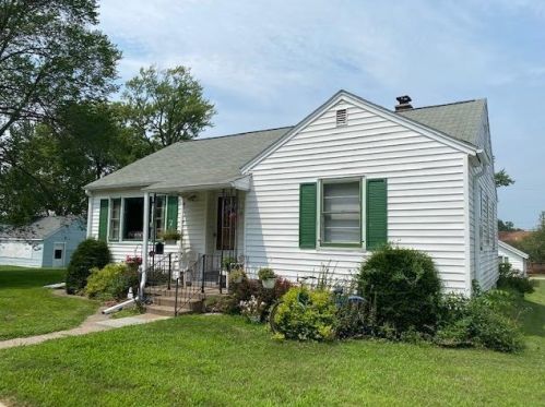 805 Pearl St, Tomah, WI 54660-1452