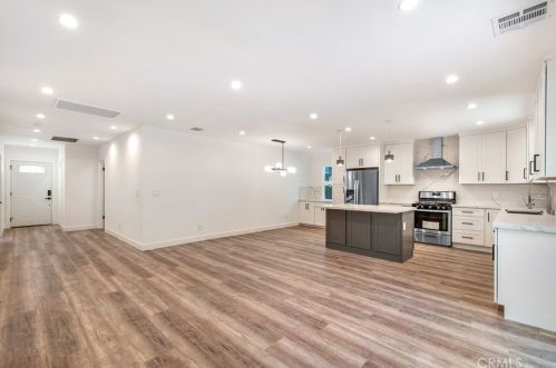 5510 Burnet Ave, Van Nuys CA  91411-3508 exterior