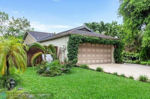 1406 Thornridge Ln, West Palm Beach, FL 33411-4022