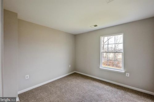 541 Sawgrass Dr, Charles Town WV  25414-5976 exterior