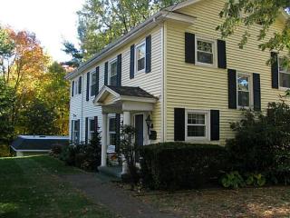 523 Gordon Ln, Erie, PA 16509-2304