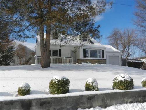 934 Lyman Ave, Peekskill, NY 10566-1820