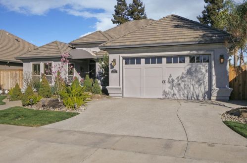 2530 Poppy Dr, Lodi, CA 95242-4776