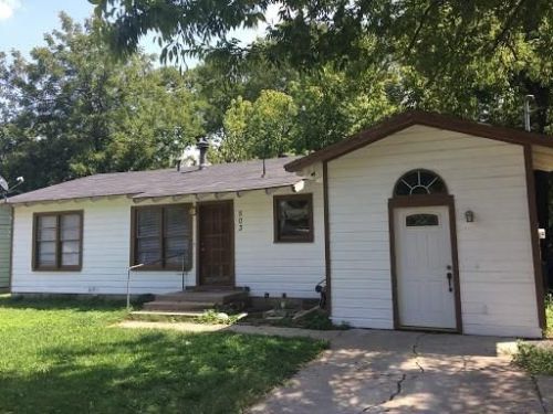 503 Graham St, Cleburne, TX 76033-5851