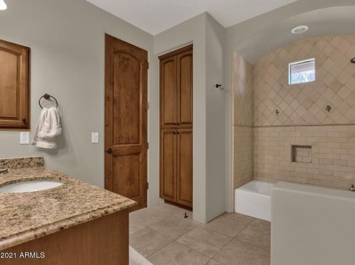 9390 Monument Dr, Scottsdale AZ 85262-4744 exterior