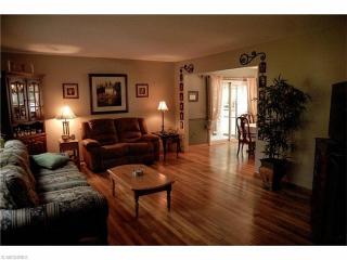 35600 Skytop Ln, Willoughby, OH 44094-4111
