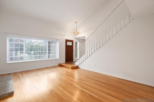 6231 Lakewood St, San Diego, CA 92122-3937