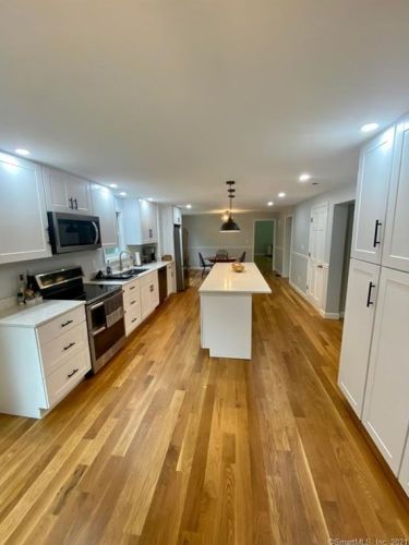 53 Harvard Ct, Middletown CT  06457-4965 exterior