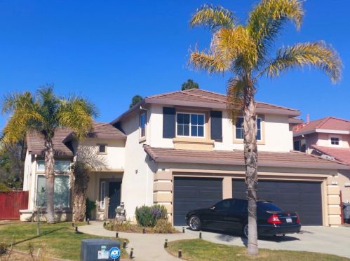 750 Joshua Dr, Hollister CA  95023-5671 exterior