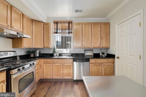 724 Columbia Rd, Washington DC 20001-3802 exterior