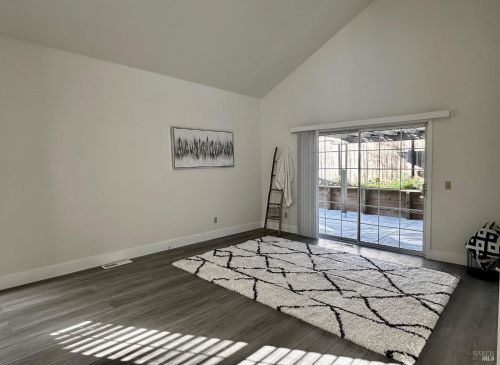 2647 Lago Oaks Dr, Santa Rosa CA  95405-9100 exterior