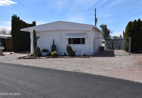 6025 Lazy S St, Tucson, AZ 85713-4362