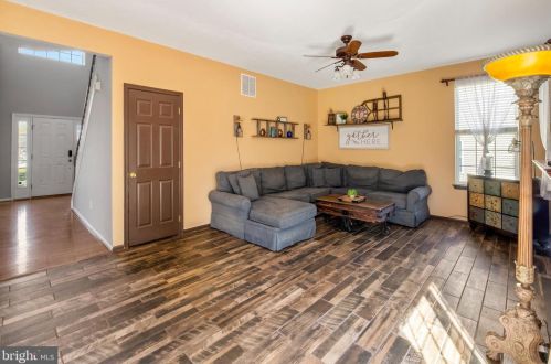 205 Beech Ln, Swedesboro NJ  08085-4033 exterior