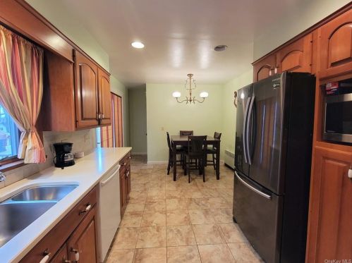 156 Prospect Ave, Middletown NY  10940-3941 exterior