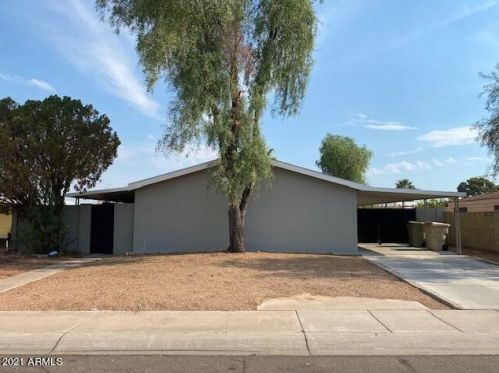 6616 Eva St, Glendale, AZ 85302-3918