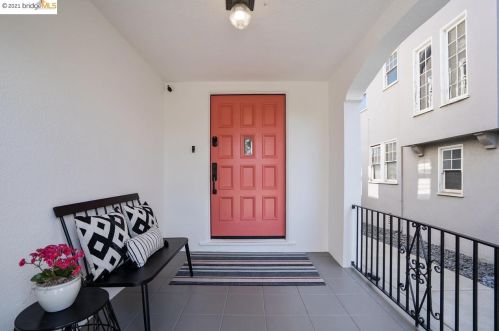 834 Calmar Ave, Oakland CA  94610-1731 exterior