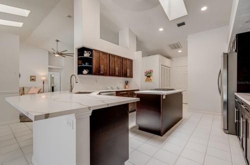 963 Ridgewood Ter, Tarpon Springs FL  34689-2622 exterior