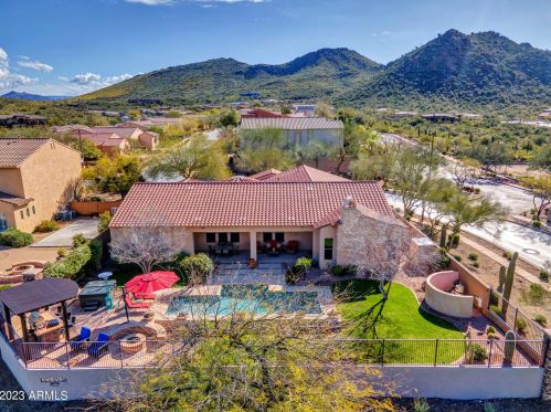 35804 27th Dr, Phoenix AZ  85086-5519 exterior