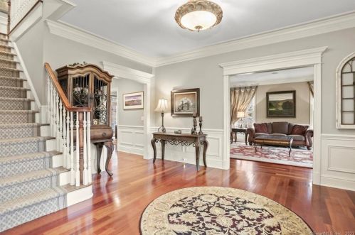 77 Tackora Trl, Ridgefield CT  06877-3028 exterior