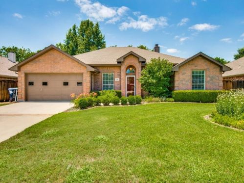 1416 Manten Blvd, Denton, TX 76208-7535