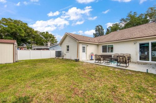 6341 80th Ave, Pinellas Park FL  33781-2100 exterior