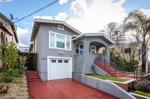 3104 Birdsall Ave, Oakland, CA 94619-3308