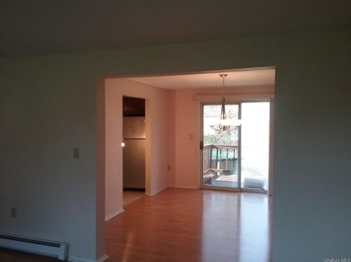 15 Maplewood Dr, Middletown NY  10940-6689 exterior