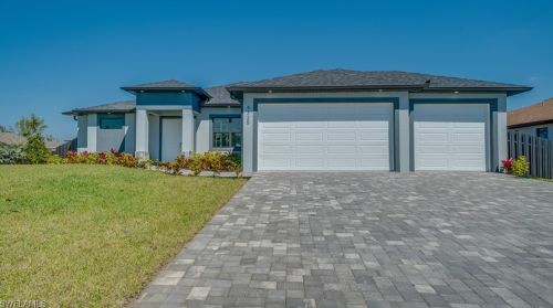4325 27th Ter, Cape Coral, FL 33993-8023