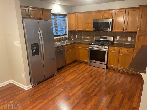 823 Longfellow Ct, Stone Mountain GA  30088-1912 exterior