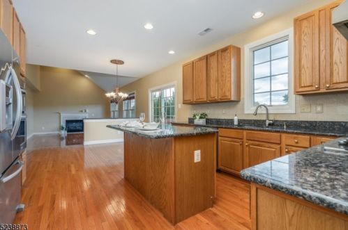 10 Providence Dr, Flemington NJ  08822-3447 exterior