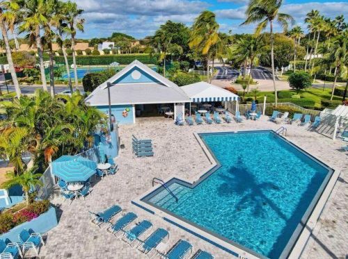 121 Ocean Dunes Cir, Jupiter FL  33477-9140 exterior