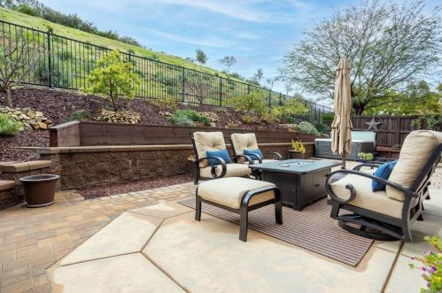 7031 Sitio Corazon, Carlsbad CA  92009-2038 exterior