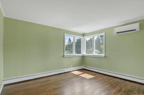 2780 Denby Dr, Yorktown Hgts NY  10598-3016 exterior