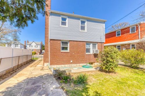 56 Wellington Rd, Floral Park NY  11003-1414 exterior