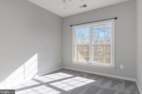 22476 Dinah Pl, Leesburg VA 20175-4808 exterior