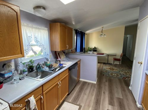 7606 Shaggy Tree Ln, Tucson, AZ 85743-8480