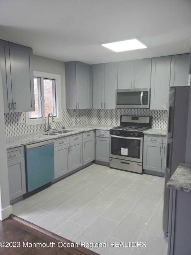 8 Crocus St, Jackson Twp, NJ 08527-2109