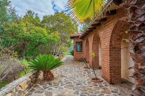 48703 De Luz Rd, Temecula CA  92590-4317 exterior