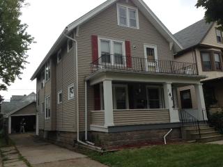 141 Parkwood Ave, Buffalo, NY 14217-2805