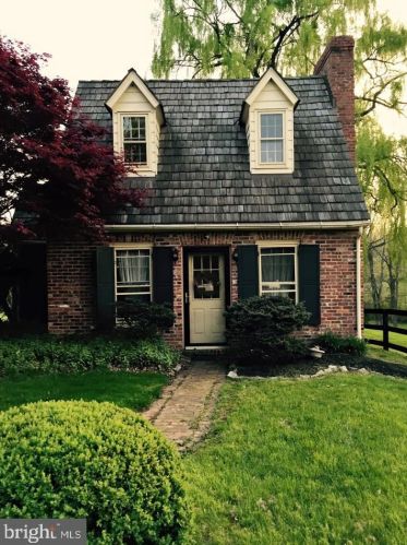 1791 Warrenton Rd, Fredericksburg VA  22406-4909 exterior