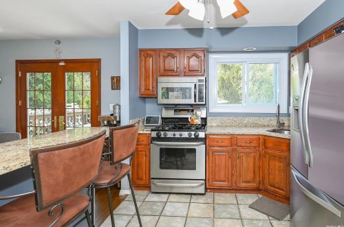 772 Pat Dr, West Islip NY  11795-3537 exterior