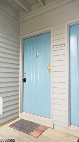 1109 Spruce Hills Dr, Glen Gardner, NJ 08826-3710