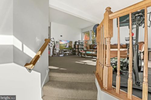 12810 Silvia Loop, Woodbridge VA  22192-5091 exterior