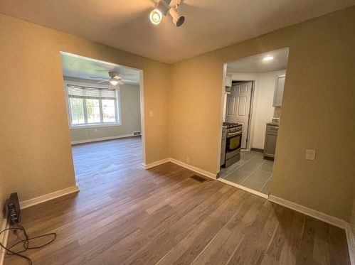 200 Larkspur St, Whitaker PA  15120-2208 exterior