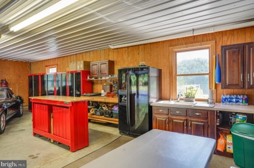1163 Denneys Rd, Dover DE  19904-4946 exterior