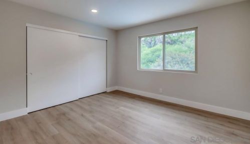 6319 Lake Athabaska Pl, San Diego CA  92119-3526 exterior