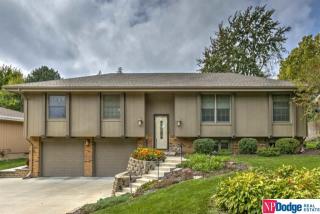 954 150th St, Omaha, NE 68154-2811
