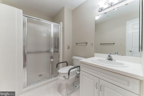 2332 Windrow Dr, Princeton NJ  08540-5019 exterior